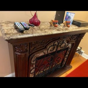 Electricheater/fireplace
